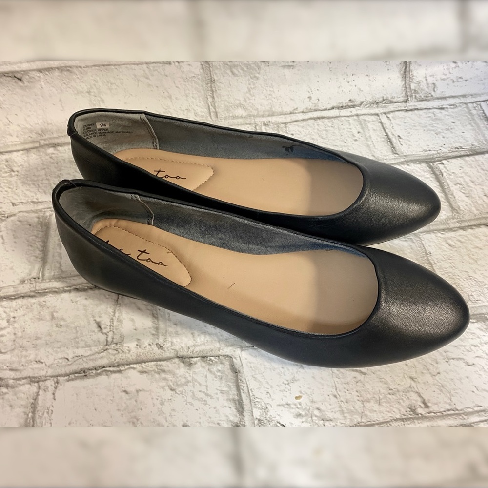 Me Too Black Alina Flats Size 9